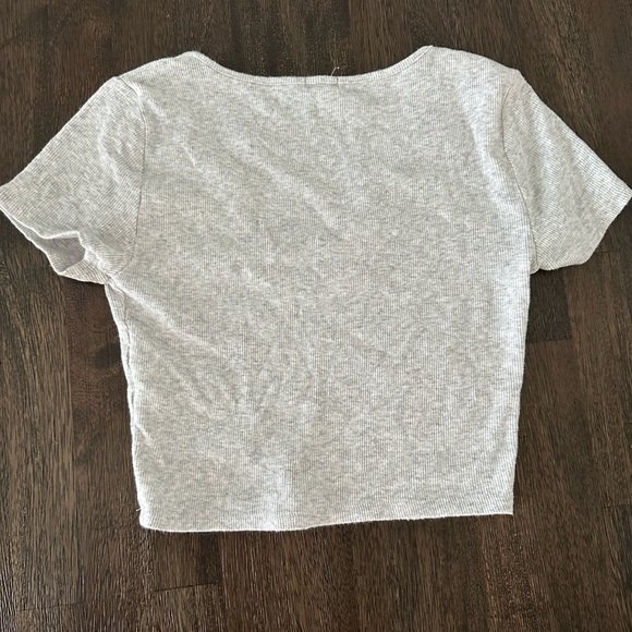 Garage crop top - Picture 2 of 3